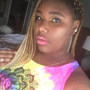 Meet your Posher, Summer